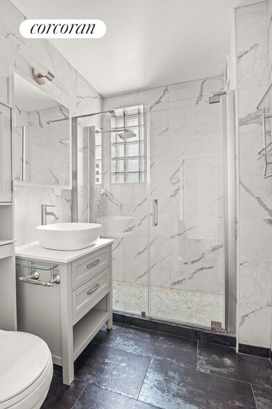 Building Photo - 130 Hicks St