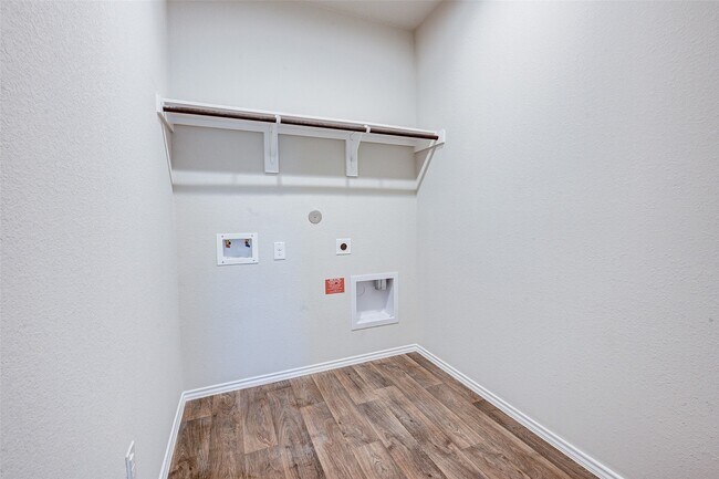 Building Photo - 13989 Leigh Lake Ln