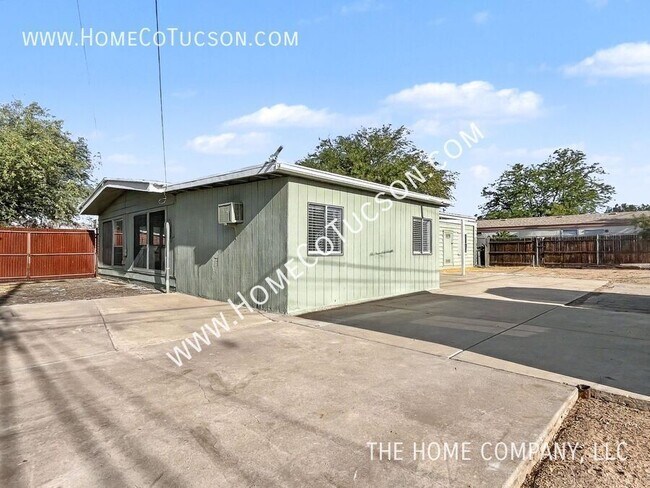 Building Photo - 2548 E Glenn St