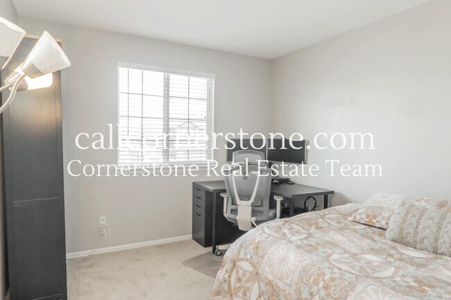 Building Photo - 5251 Lone Star Pl