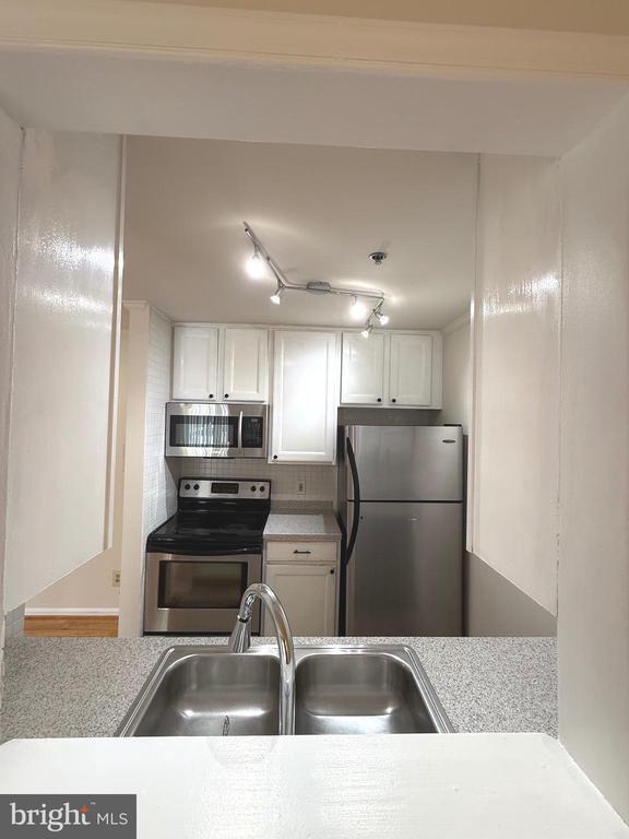 Building Photo - 33 Fern Oak Cir