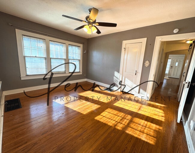 Building Photo - 615 SE Douglas St