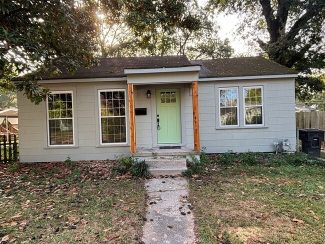 Primary Photo - Charming Broadmoor Home