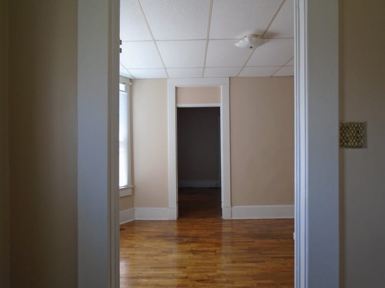 Building Photo - 2324 S 19th St