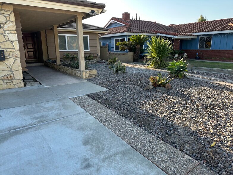 Building Photo - 503 S Vicki Ln