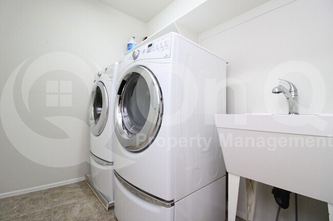 Building Photo - 7373 W Monte Cristo Ave