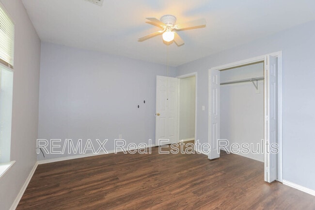 Building Photo - 2306 W Roselawn St