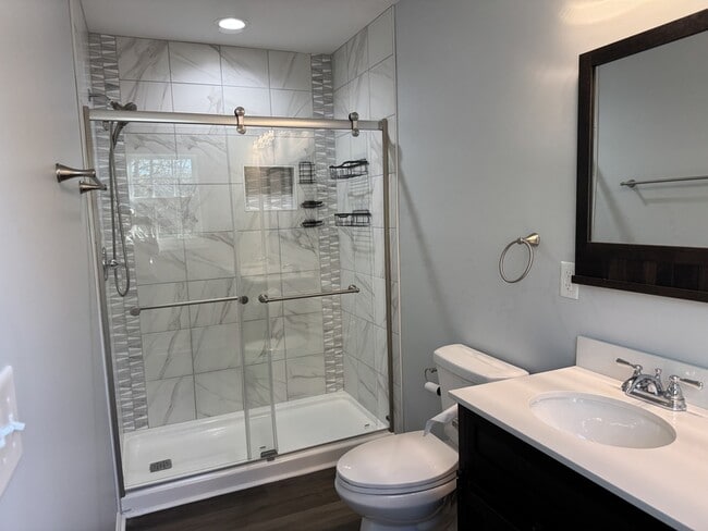 Building Photo - 118 Mineral Springs Rd