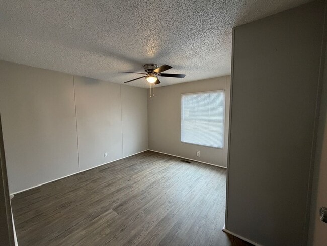 Building Photo - 6437 Spring Place Rd SE