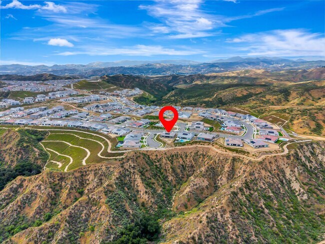 Building Photo - 30000 N Camino los Robles