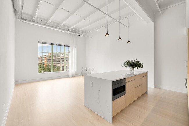 Building Photo - 1515 14th St NW