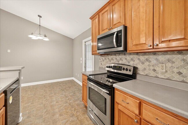 Building Photo - 4 Swift Pass