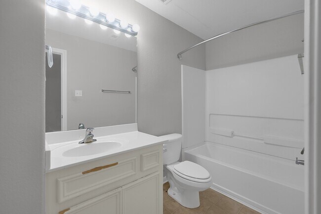 Building Photo - 135 Binnacle Ct