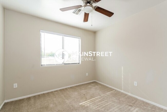 Building Photo - 3 Bedroom Pet-Friendly Home in Tucson, AZ with Main Street Renewal