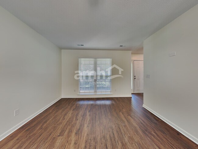 Building Photo - 3801 Cranwell Ct