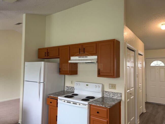 Building Photo - 3804 Water Oak Dr