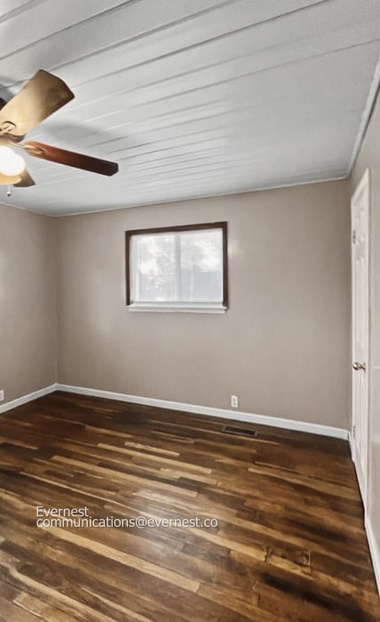 Building Photo - 129 Neal Dr