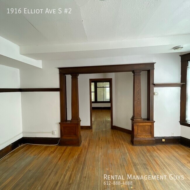 Building Photo - 1916 Elliot Ave