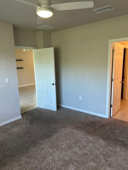 Master Bedroom - 25152 E Lenox Cir