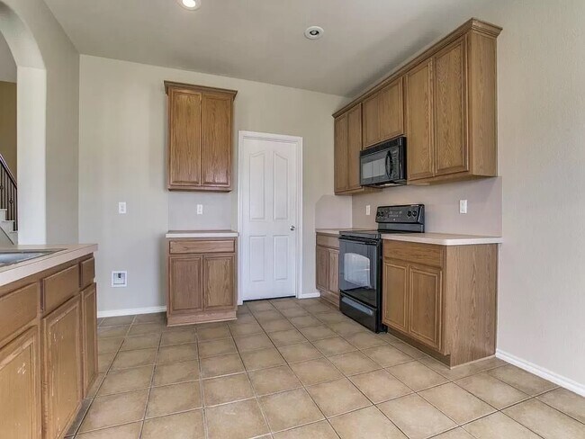 Building Photo - 13212 Alyssum Dr