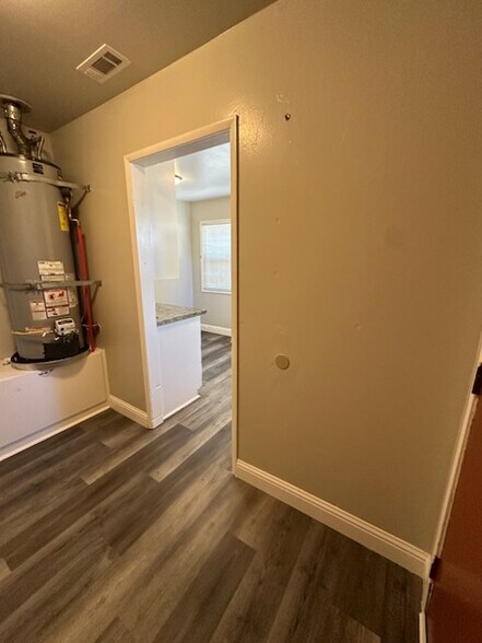 Building Photo - 6340 Watt Ave