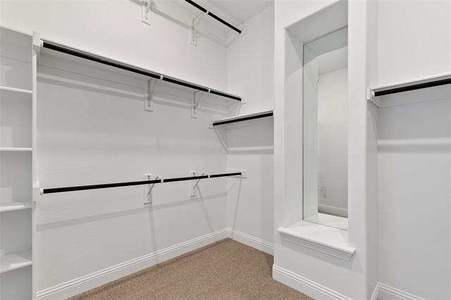 Building Photo - 609 Artesian Dr
