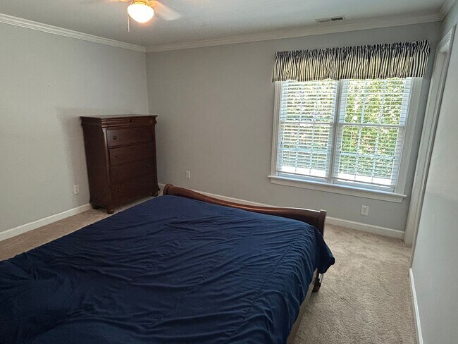 Building Photo - 4 Bed | 2.5 Bath House in Morrisville with...