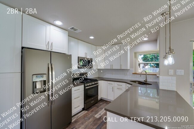 Building Photo - 709 Meadow Arbor Ln