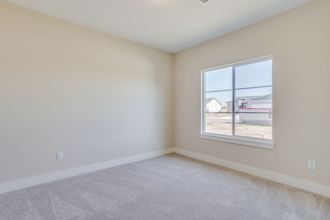 Building Photo - Trails End- Single Family