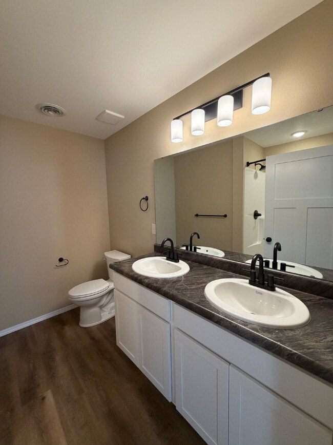 Building Photo - Last BRAND NEW 4BR Duplex left!!!