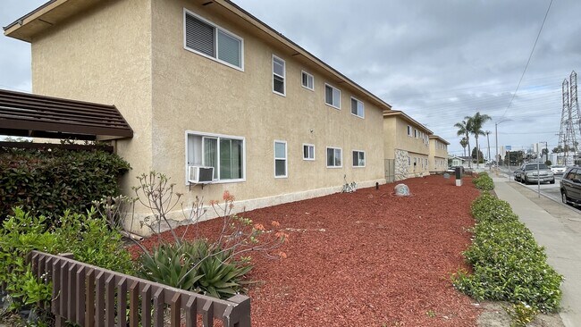 Building Photo - 7702 Chapman Ave