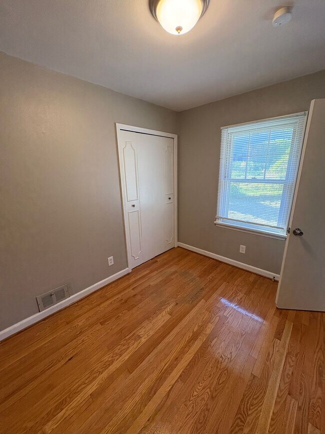 Building Photo - Beautiful 3 bed, 2 bath in St. Ann.