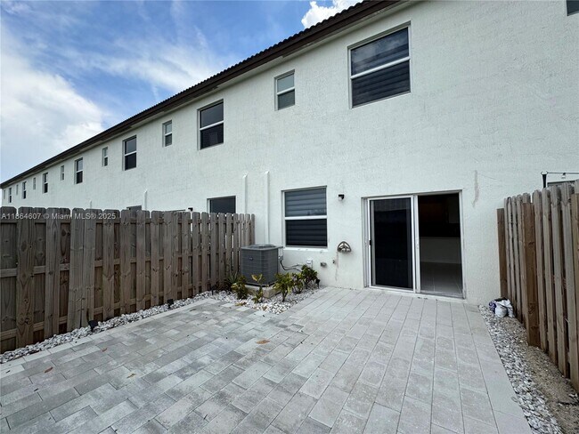 Building Photo - 12366 NW 23rd Ct