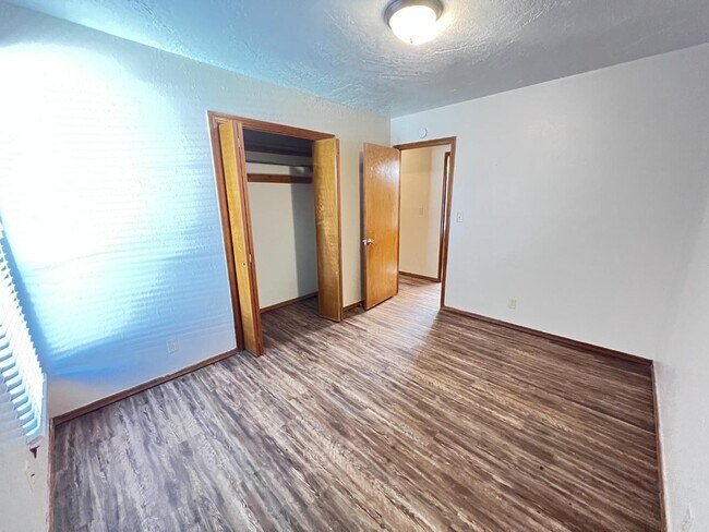 Building Photo - 104 Crawford Ct