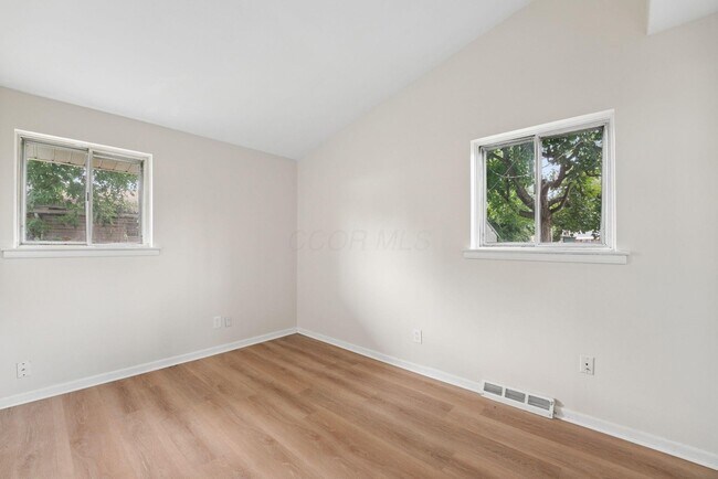 Building Photo - 5038 Betsy Dr