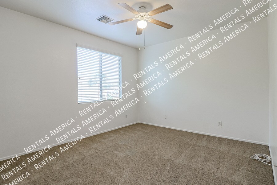 Building Photo - 14332 W Crocus Dr