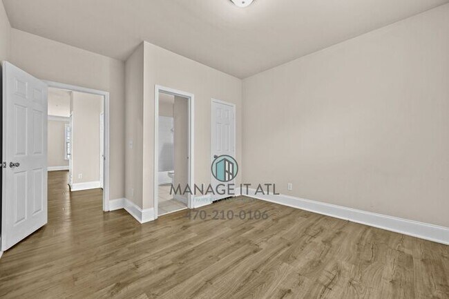 Building Photo - 5 Bedroom house rent in Suwanee near Peachtree Ridge High School