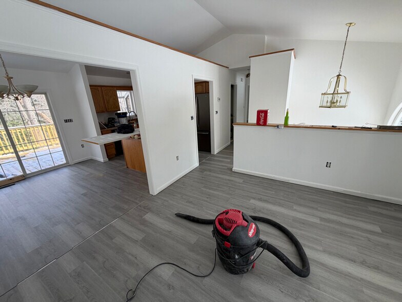 Building Photo - 8463 Reagan Dr