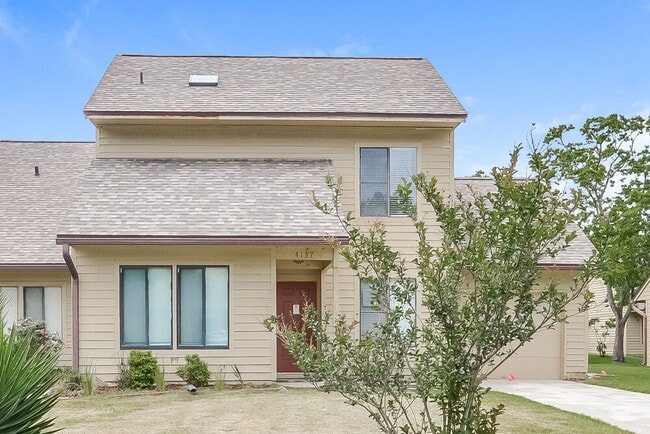 Building Photo - 4137 Rollingwood Ct