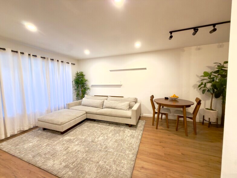 Building Photo - 7334 Quill Dr