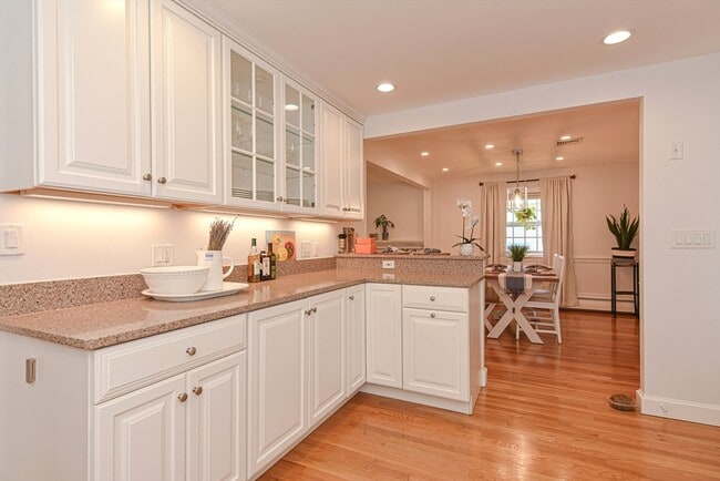 Building Photo - 7 Lynch Ave