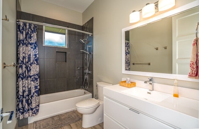 Building Photo - Stunning Single-Lever 2 Bed/ 2 Bath Home in Kaanapali Coffee Farms