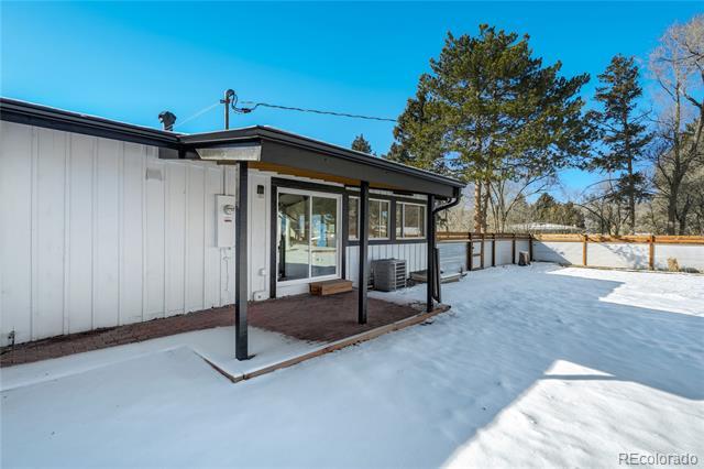 Building Photo - 1424 Columbine Rd