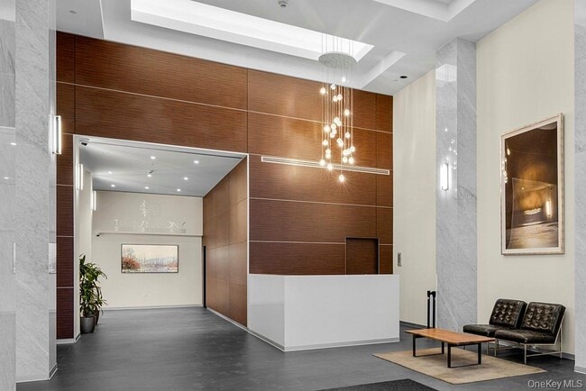 Building Photo - 4 Martine Ave