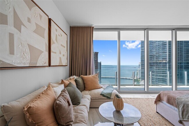 Building Photo - 300 Biscayne Blvd Way