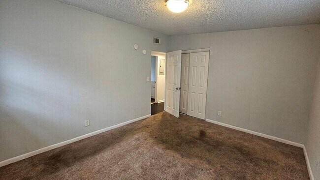 Building Photo - 3912 Robert C Weaver Dr