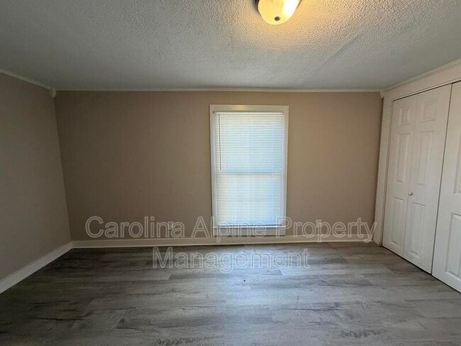 Building Photo - 510 Ridgecrest Dr