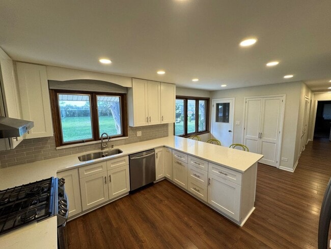 Building Photo - 23362 N Apple Hill Ln