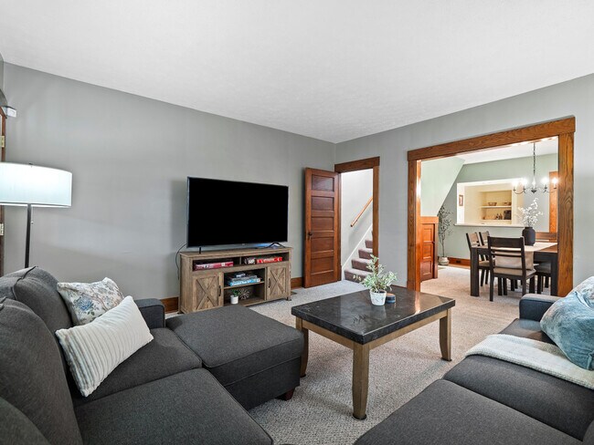 Building Photo - 679 Washington St