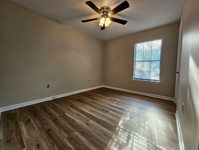 Building Photo - Charming 3 Bedroom 2 Bathroom home in Pooler!